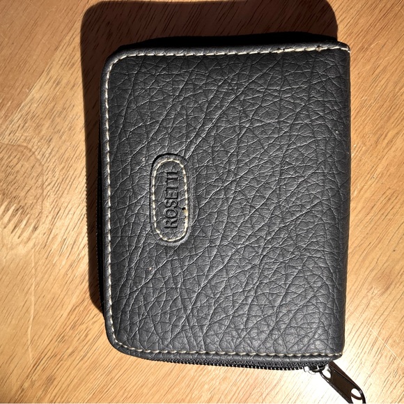 Rosetti black zip wallet - Picture 1 of 7